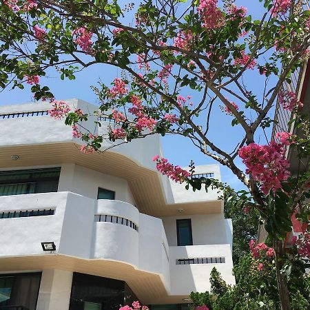 Literature River Bank 文學河岸 民宿 Hualien City Exterior foto