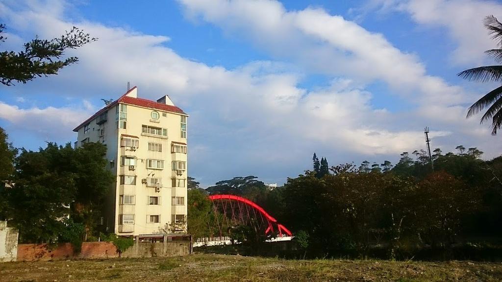Literature River Bank 文學河岸 民宿 Hualien City Exterior foto